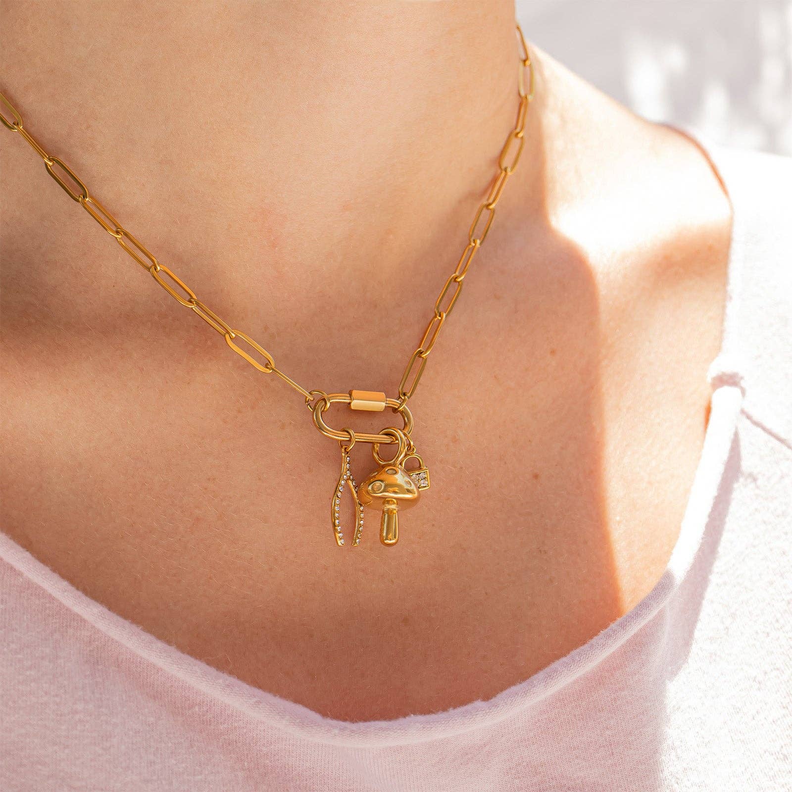 18K Gold PVD Paperclip Carabiner Necklace: Stainless / 16+2"