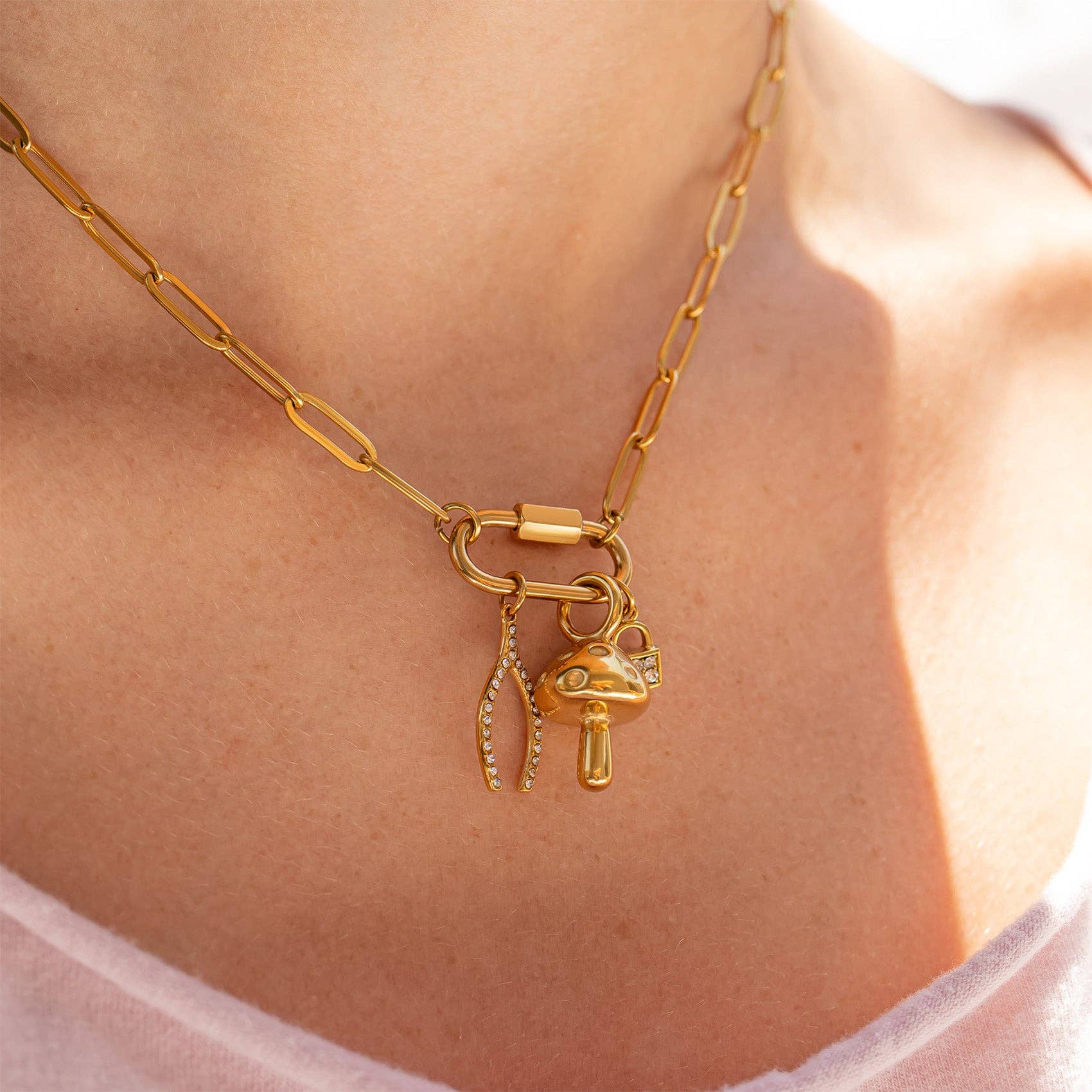 18K Gold PVD Paperclip Carabiner Necklace: Stainless / 18+2"